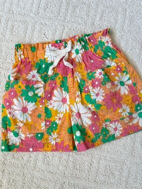 NWOT Girls Bisby Patch Pocket Shorts - 5.
